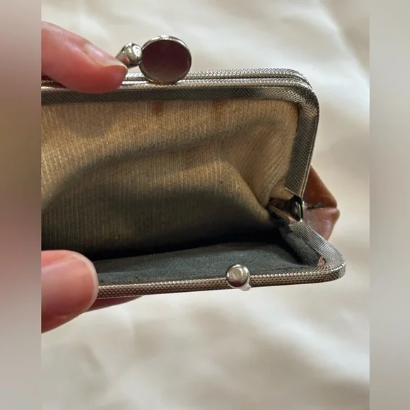 Vintage Small Brown Change Purse - Picture 4 of 5